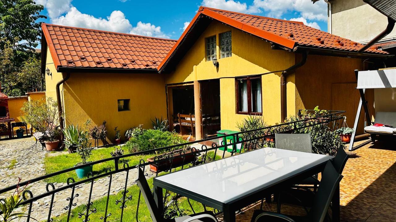 Leto House Târgu Jiu Exterior foto